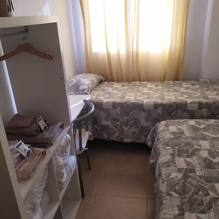 Habitacion En Un Apartamento Deltebre Kültér fotó
